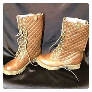 Quilted Combat Style Boots